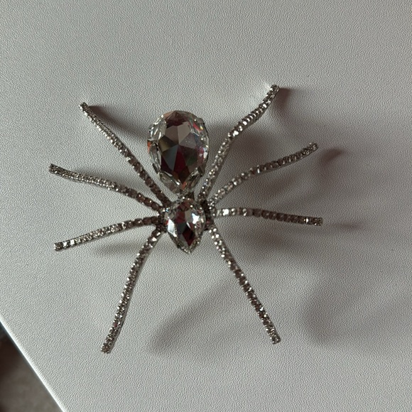 La Femme En Noir Large Spider brooch NWOT - Picture 3 of 5
